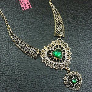 Big Wonderful JEWEL Green HEART Rhinstone Necklace